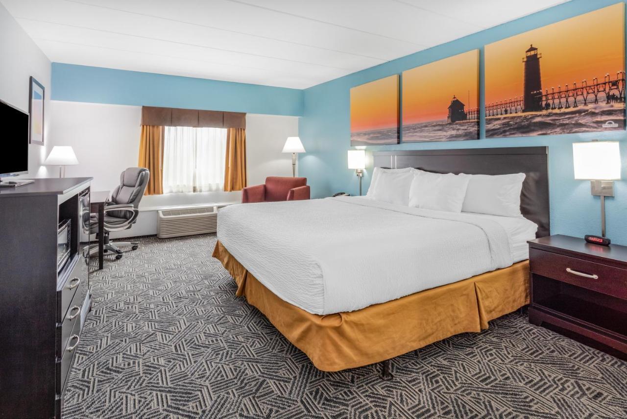 Days Inn By Wyndham Livonia Canton Detroit Room photo