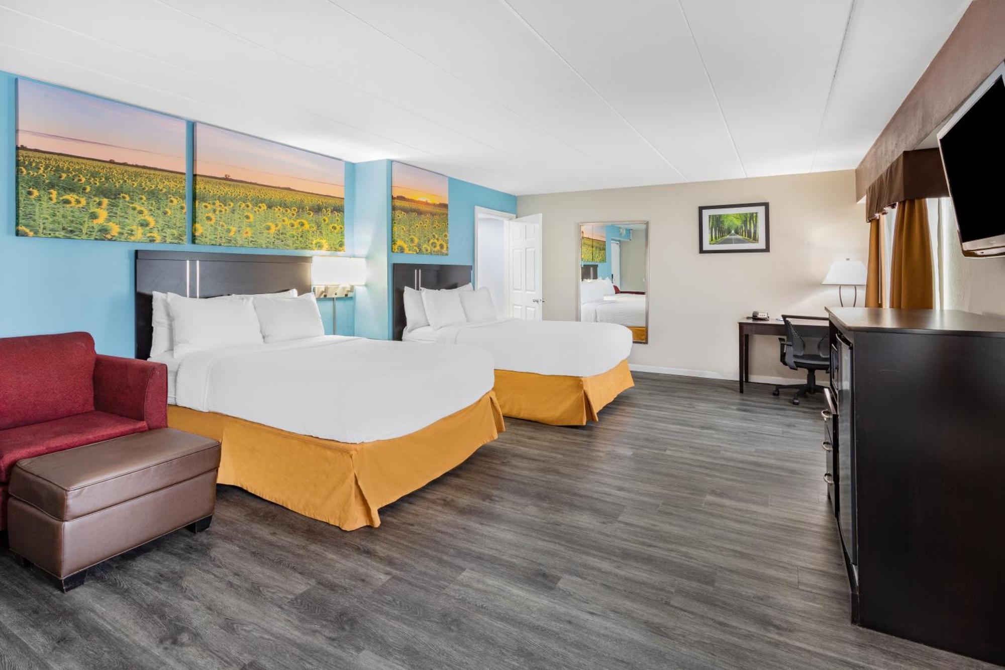 Days Inn By Wyndham Livonia Canton Detroit Room photo